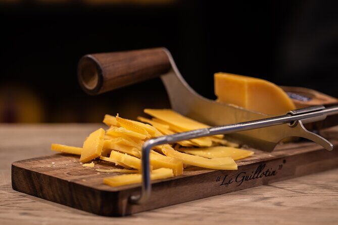 Amsterdam : Guided Cultural Food Tour - Brief Glimpses of Anne Frank House, Westerkerk, and Begijnhof