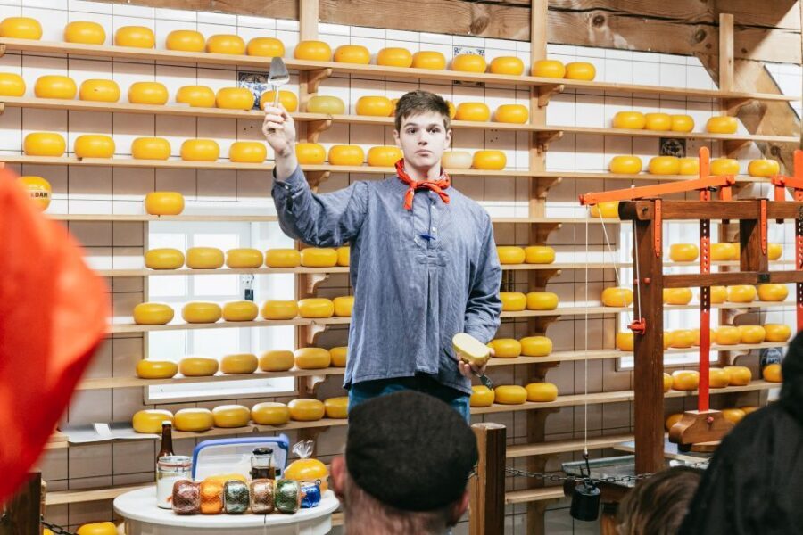 Amsterdam: Guided Zaanse Schans, Windmills & Cheese Tour - Why Zaanse Schans is the fast ticket to real Dutch vibes