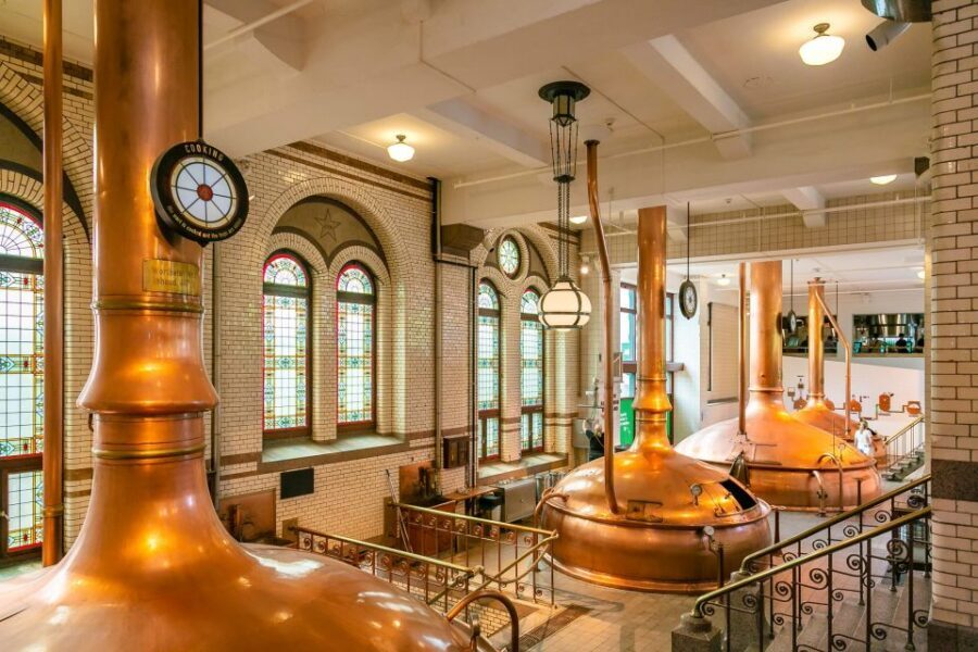 Amsterdam: Heineken Experience Ticket - The Perfect Pour Lesson (Draft Heineken Skills)