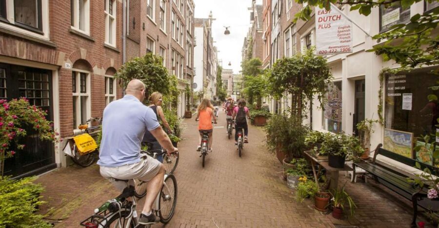 Amsterdam: Hidden Gems & Highlights Guided Bike Tour - Why this Amsterdam bike tour feels easier than it looks