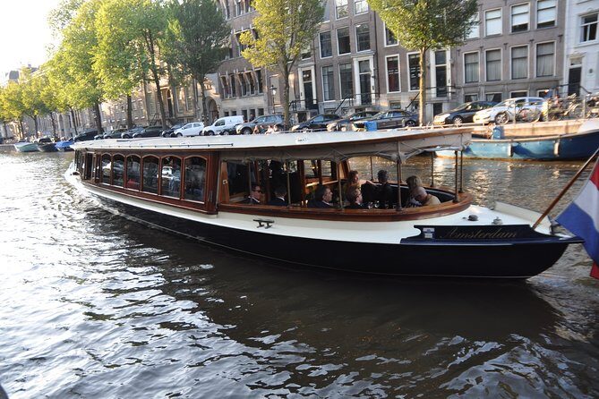Amsterdam: High Tea Cruise - Sunday High Tea on Amsterdam’s canals: the feel of the trip