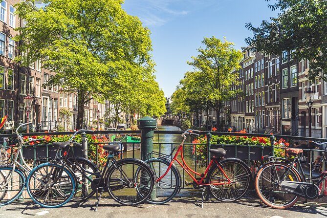 Amsterdam Highlights Small-Group Walking Tour - Getting Your Bearings Fast at Beursplein and Amsterdam Centraal
