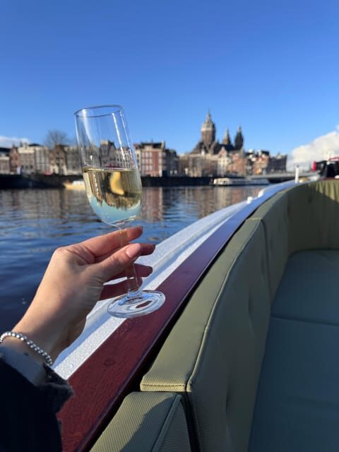 Amsterdam: Historic Boat Cruise with open bar and nibbles - Key Things to Know Before You Go
