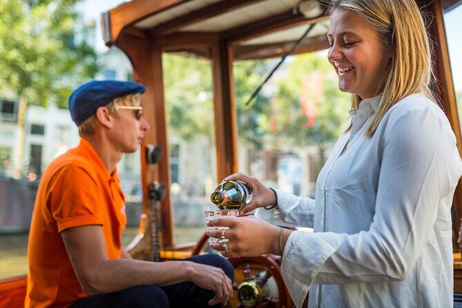 Amsterdam Historic Tour On Classic Saloon Boat - Why This 1-Hour Saloon Cruise Works
