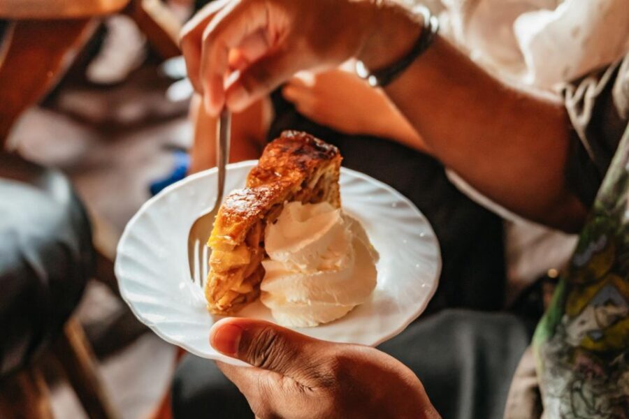 Amsterdam: Jordaan District Local Food Walking Tour - Key things you’ll notice fast