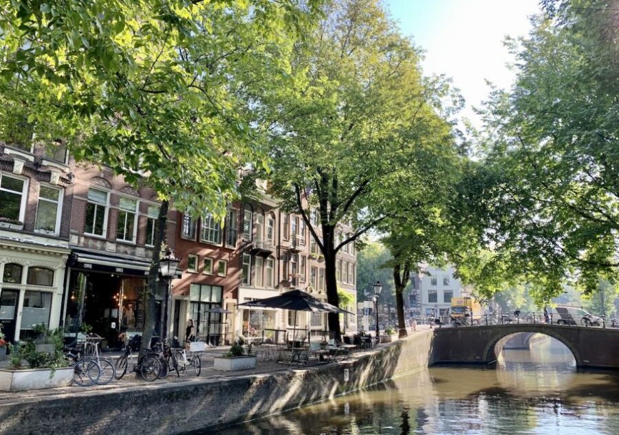 Amsterdam: Jordaan District Tour with a German guide - Meeting at Westerkerk: Finding Your Guide and Settling Into the Pace