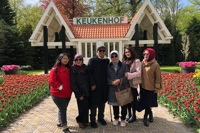 Amsterdam: Keukenhof Tulip Gardens and Giethoorn with Boat Tour - What to Bring and How to Time Your Day