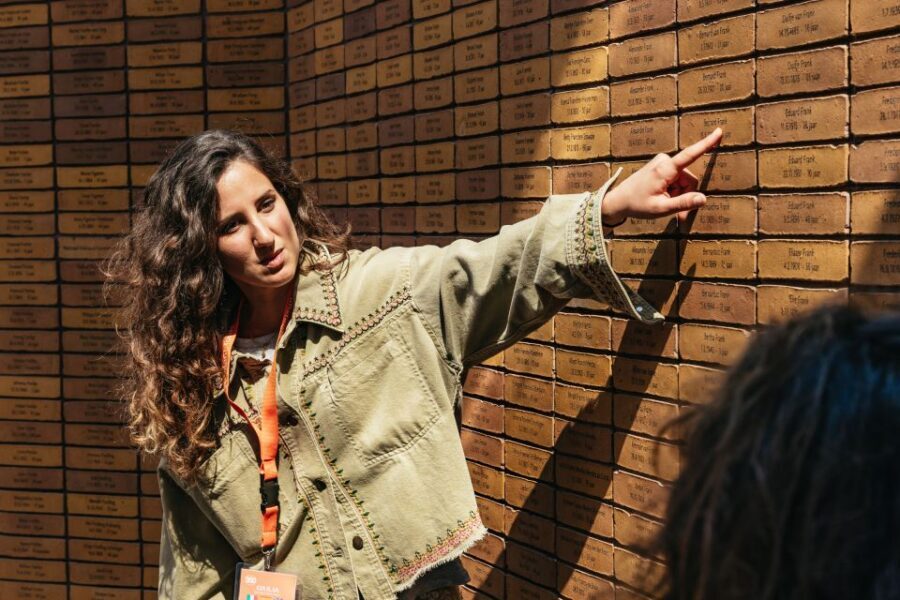 Amsterdam: Life of Anne Frank and World War II Walking Tour - The Jewish Quarter Route: Streets, Community, and Why It Matters