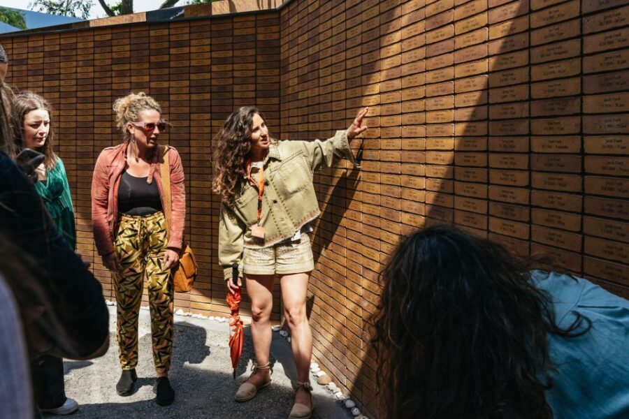 Amsterdam: Life of Anne Frank and World War II Walking Tour - Seeing the Anne Frank House from the Outside (and Why That’s Still Valuable)