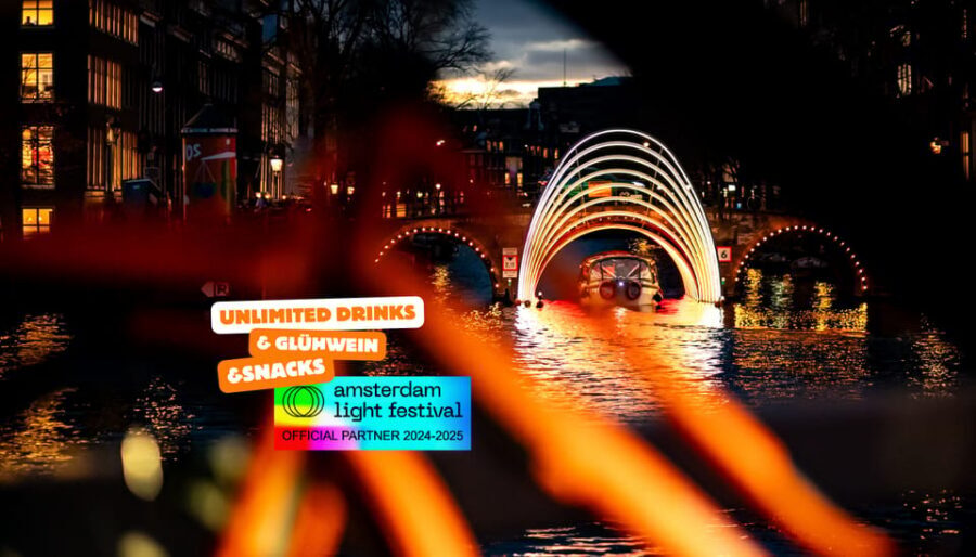 Amsterdam: Light Festival Cruise With Drinks & Snacks - Finding the meeting point near Amsterdam Central Station (and the orange crew)