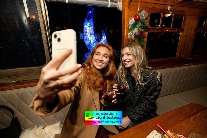 Amsterdam Light Festival: Heated Boat Cruise + Hot Drinks & Bite - A Heated Canal Cruise Built for the Light Festival
