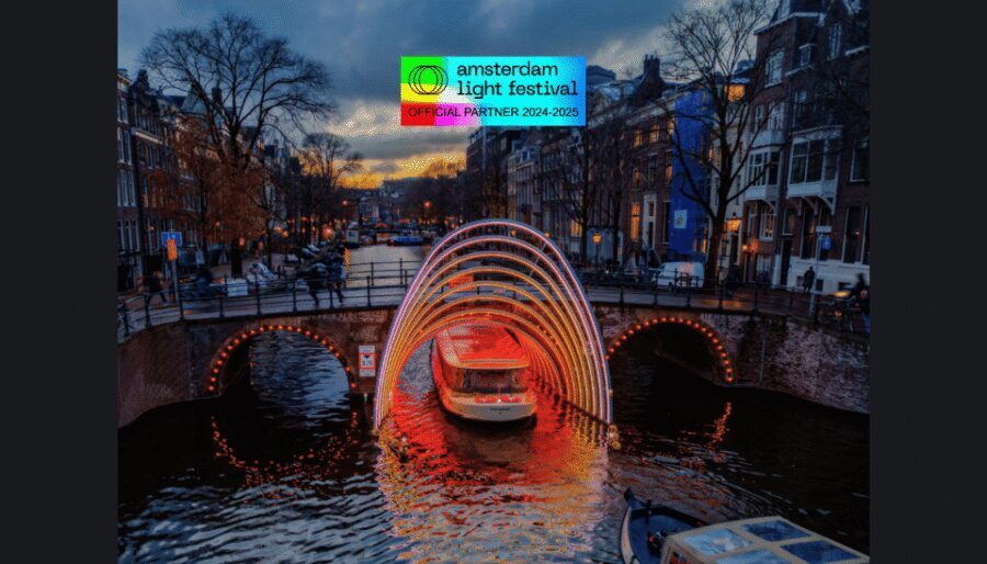 Amsterdam: Light Festival Heated Cruise w/ Drinks & Snacks - Starting at Prins Hendrikkade 33A: NEMO to VOC Ship Amsterdam