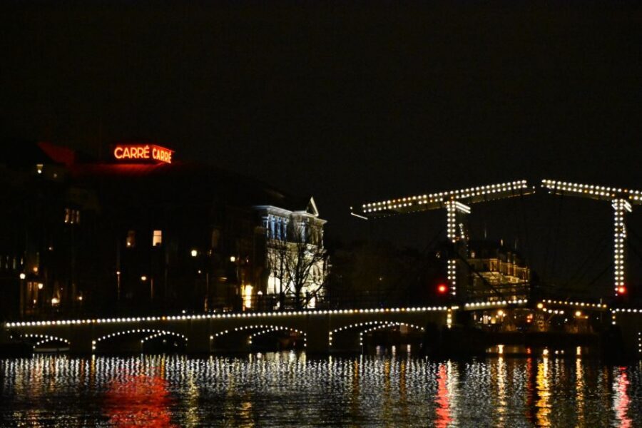 Amsterdam: Light Festival Heated Cruise with Drinks & Snacks - Who Should Book This (and Who Might Not Love It)