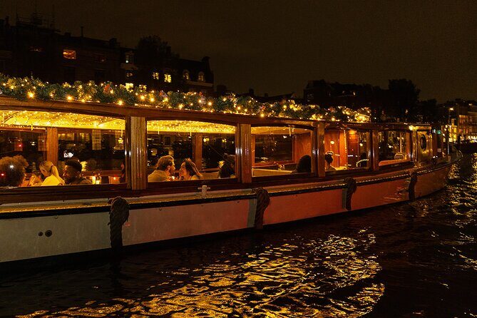Amsterdam Light Festival: Heated Cruise with Hot Drinks & Bite - The 75-minute canal route and what you’ll actually see