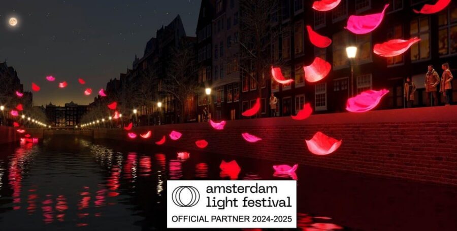 Amsterdam Light Festival Live Commentary & Optional Drinks - A winter cruise built around the Amsterdam Light Festival