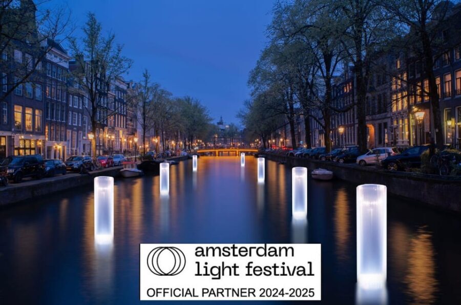 Amsterdam Light Festival Live Commentary & Optional Drinks - Live skipper talk, audio guide, or both