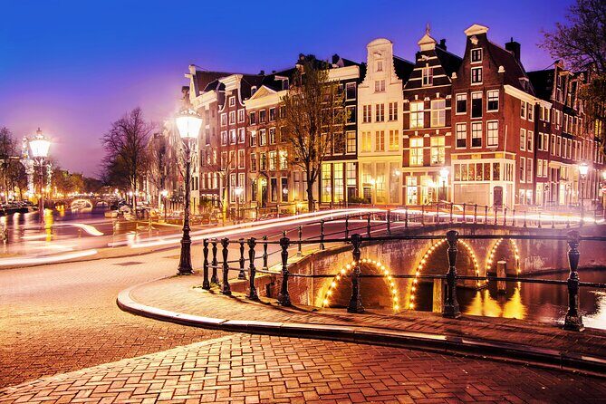 Amsterdam Light Festival Winter Walk with Stroopwafel Workshop - Stop 1: Royal Palace on Dam Square (and the orientation win)