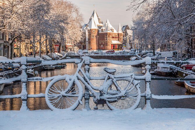 Amsterdam Light Festival Winter Walk with Stroopwafel Workshop - What Makes the Small-Group Format Worth It