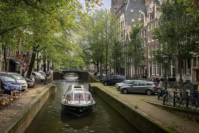 Amsterdam Live Guided Sightseeing Canal Cruise - Landmark Pass-Bys: Anne Frank House and the Canal-Edge Museums
