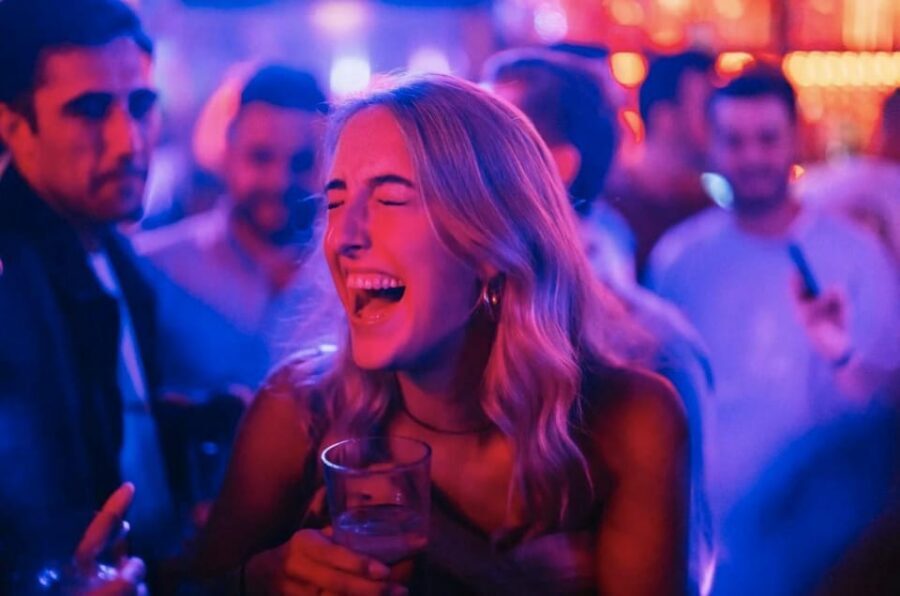 Amsterdam: Ludwig's Original Pub Crawl with VIP Club Entry - Amsterdam Nightlife, Simplified: How This Crawl Actually Works