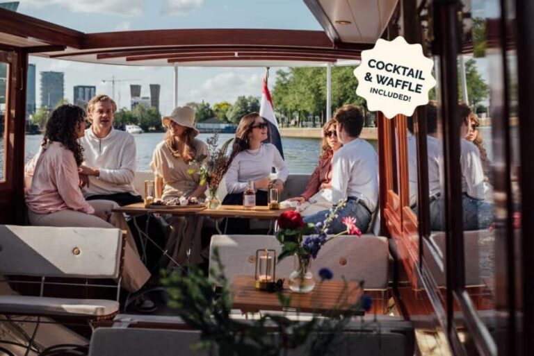 Amsterdam: Luxury Cruise Unlimited Cocktails & Snacks Option - Meeting Points at Oudezijds Voorburgwal and Stationsplein
