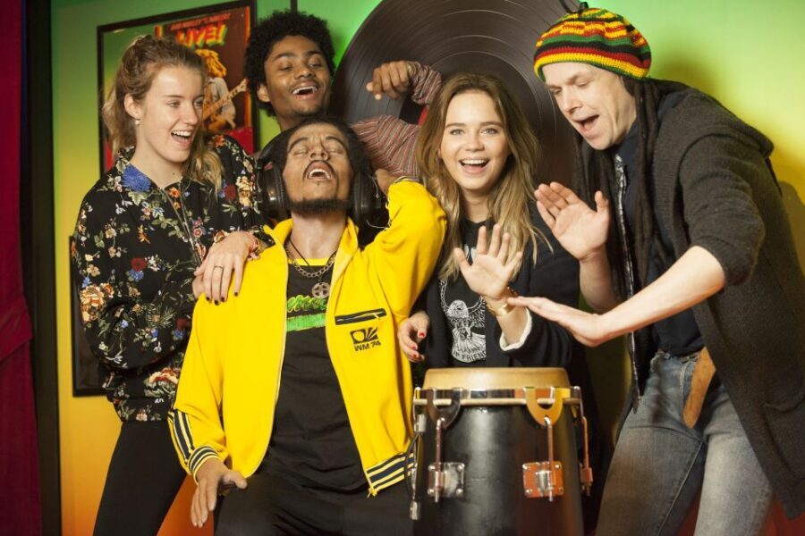 Amsterdam: Madame Tussauds & Amsterdam Dungeon Combo Ticket - Amsterdam Dungeon: live performances, interactive scares, and why it’s the star of the combo