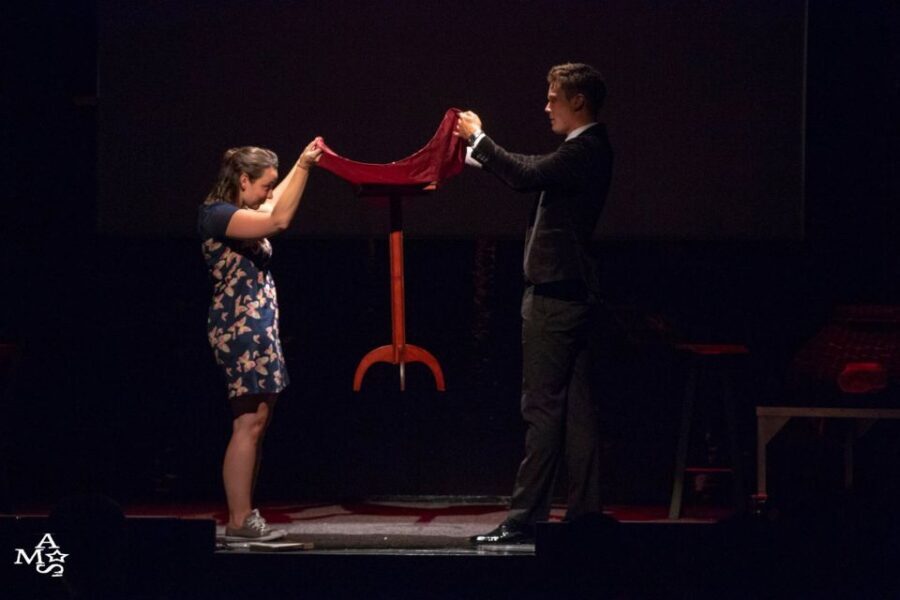 Amsterdam: Magic Show - Location tips: pairing this with an Amsterdam evening walk