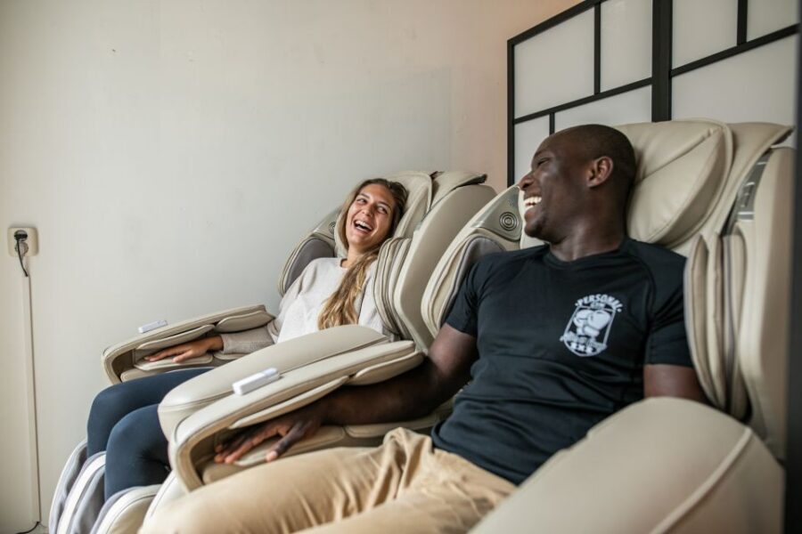 Amsterdam: Massage Session - Finding Relax Lounge Near the Rijksmuseum and Leidseplein