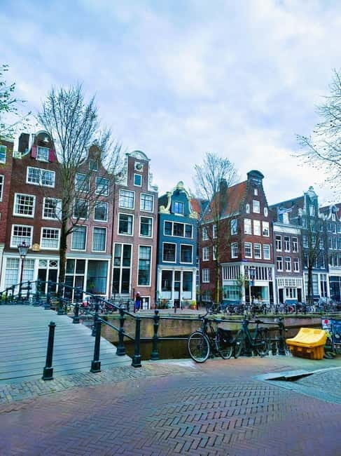 Amsterdam: Off the Beaten Path Bike Tour in French - French Commentary and the Kind of Tips You Can Use Right Away