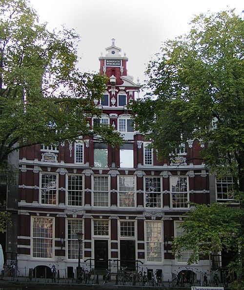 Amsterdam Old City Private Walking Tour - Jordaan walking: pawn-shop streets and merchant-house elegance