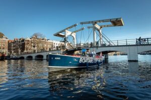 Amsterdam Open Boat Cruise with Live Guide and Two Drinks - Heated Seats, Umbrellas, and What Weather Changes on the Cruise