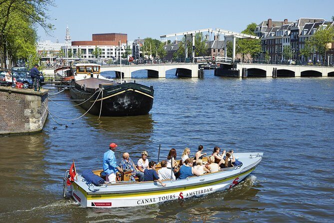 Amsterdam Open Boat Tour with Local Guide - Who should book this canal tour, and who should consider another option