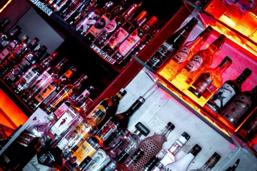 Amsterdam: Original Pub Crawl Party with VIP Entrance - The Waterhole Bar Warm-Up: A Friendly Start Before the Big Streets
