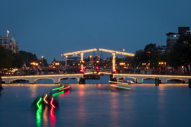 Amsterdam Photography Masterclass - Private Photography Lesson - Stop 3: Leidsegracht Bridges for Symmetry and Reflections