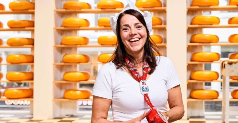 Amsterdam: Premium Henri Willig Cheese Tasting Experience - Entering the tasting room: the flow from welcome to film