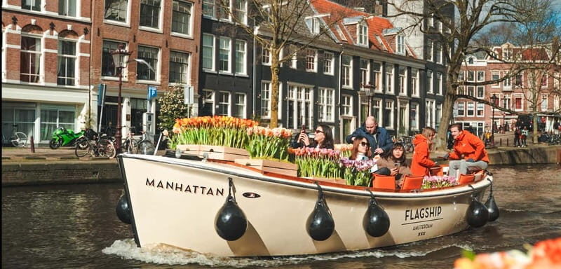 Amsterdam: Premium Tulip Boat Canal Tour - From the dock to the first views: how the hour actually feels