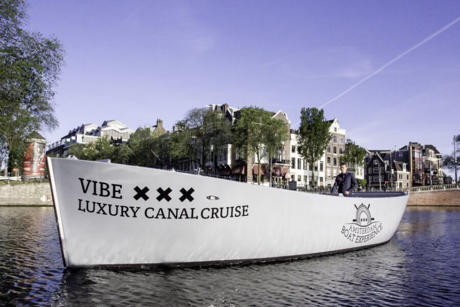 Amsterdam: Private BBQ Cruise with Personal Chef & Drinks - Drinks Included: Unlimited Beer, Wine, and Soft Drinks