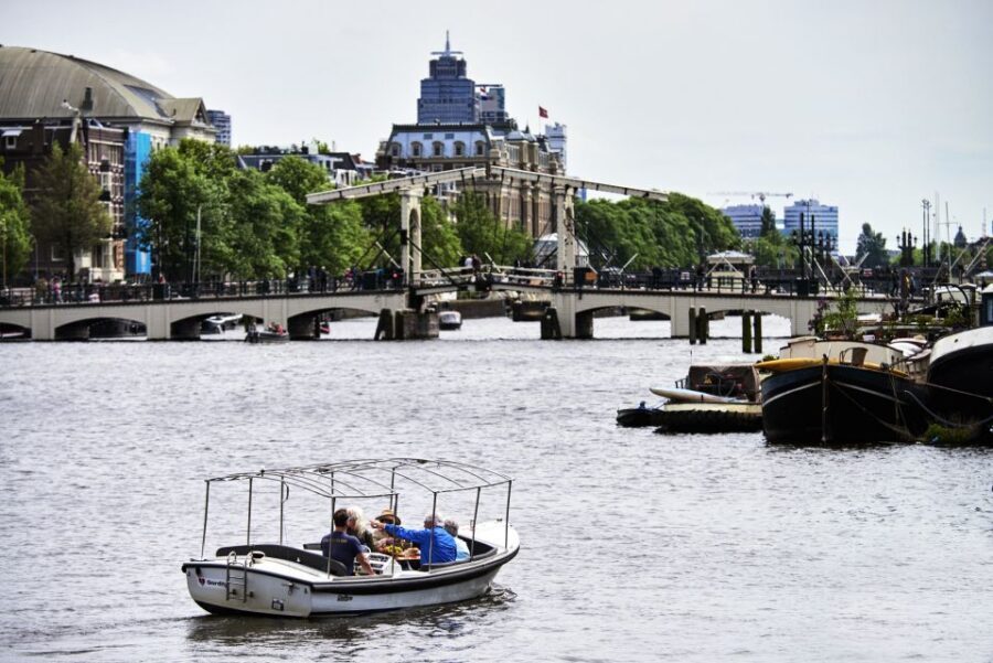 Amsterdam: Private Canal Tour - The Monet connection: seeing the city through art