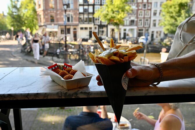 Amsterdam Private Food & Drinks Tour by UNESCO Canals & Jordaan - Canals, Flowers, and Spui: Why Jordaan and Singel Belong on a Food Tour