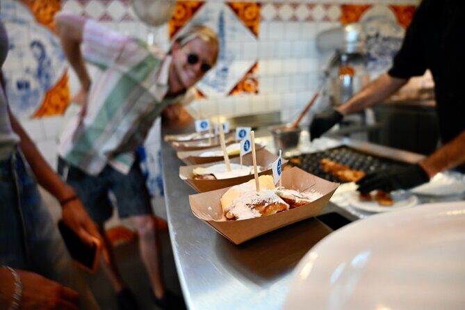 Amsterdam Private Food & Drinks Tour by UNESCO Canals & Jordaan - The Jordaan Ending: Houses, Canals, and Family-Run Food Stops