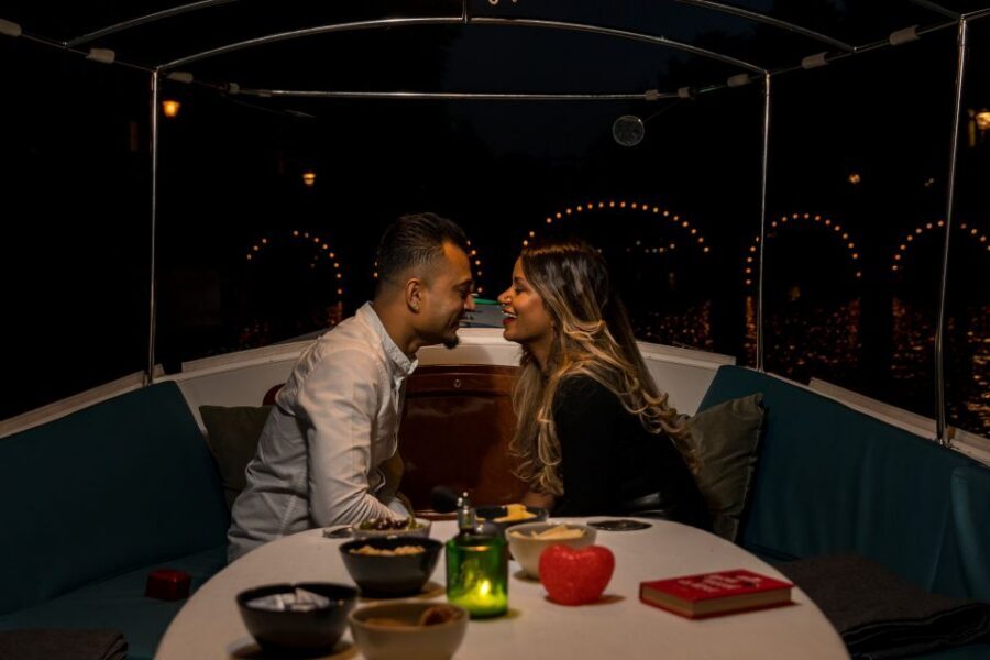 Amsterdam: Private Romantic Evening Boat Tour with Prosecco - Key highlights you’ll care about