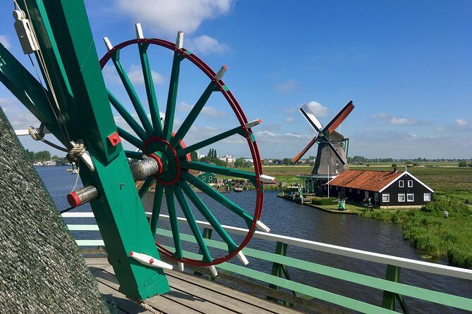 Amsterdam private tour to windmills, cheese farm and villages - Simonehoeve cheese farm and clogs: tasting and hands-on Dutch crafts