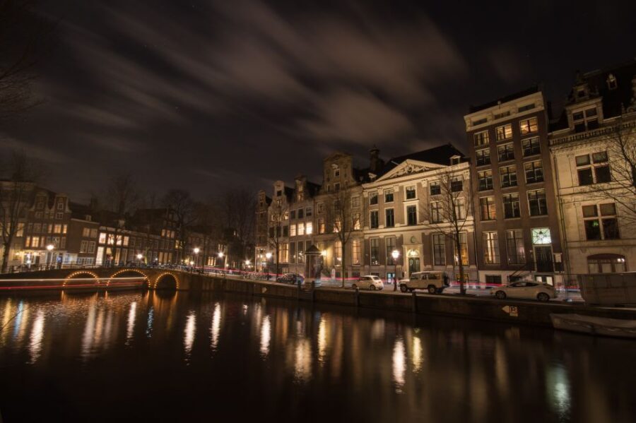 Amsterdam Private Welcome Tour with a Local Guide - Why a private welcome walk beats trying to figure Amsterdam out on your own
