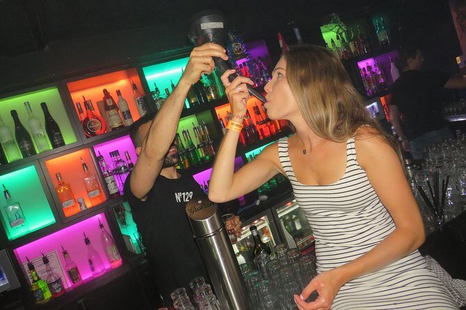 Amsterdam Red Light District Pub Crawl - The “Unlimited Shots” Rule: How to Use It Without Regretting It