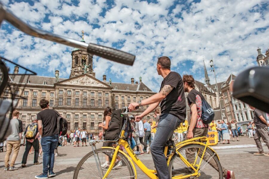 Amsterdam: Relaxed City Highlights Guided Bike Tour - Grachtengordel canal sights and the 17th-century house hunt