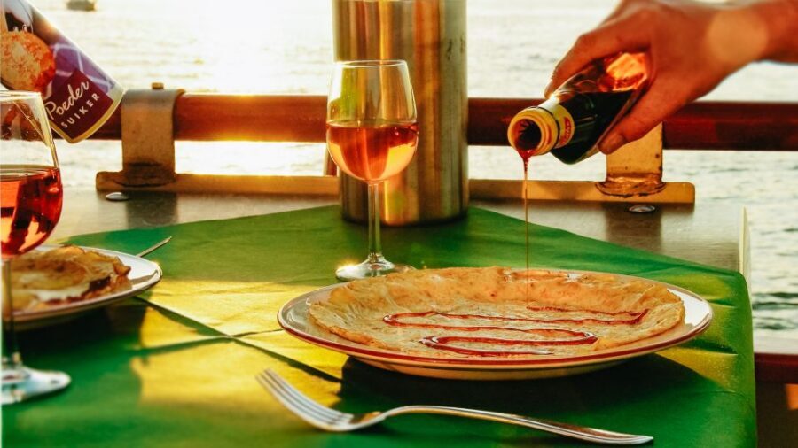 Amsterdam: River Cruise With All-You-Can-Eat Dutch Pancakes - Your 75 Minutes Afloat: What You’ll See as the City Changes