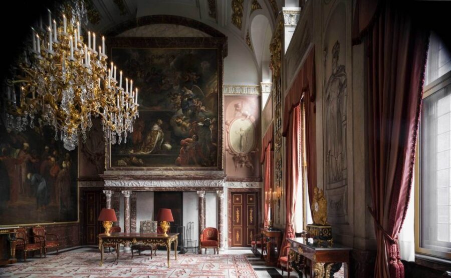 Amsterdam: Royal Palace Entry Ticket and Audio Guide - Louis Napoleon-era furnishings and clocks: where details pay off