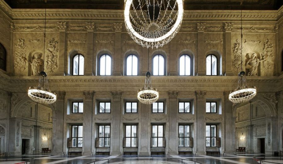 Amsterdam: Royal Palace Entry Ticket and Audio Guide - State banquets, royal receptions, and the surprising “liveness” of the palace