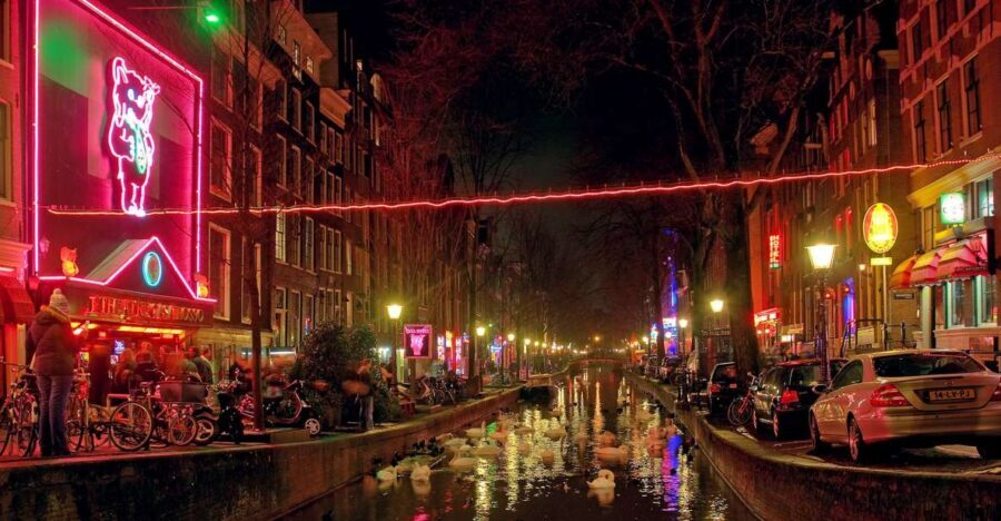 Amsterdam: Sex, Drugs, and Freedom Walking Tour - Why This Tour Feels Like a Real Orientation, Not a Lecture