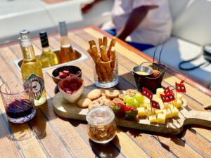 Amsterdam Small Group Canal Cruise inc Snacks/Drinks Winter - The captain’s canal storytelling: what you’ll actually notice